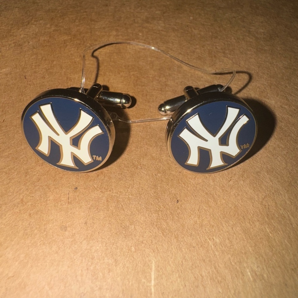 New NY Yankee Cufflinks